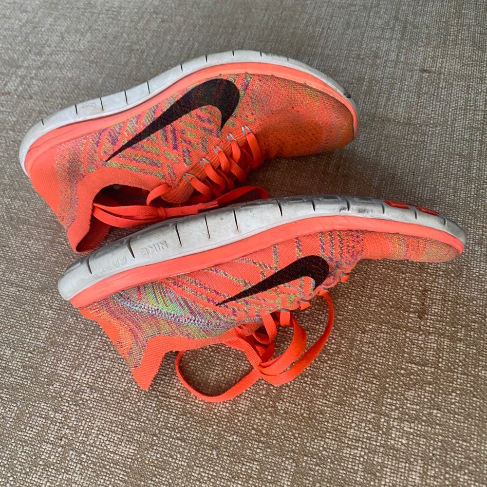 Nike hot pink flex sneakers 7 - Picture 5 of 6